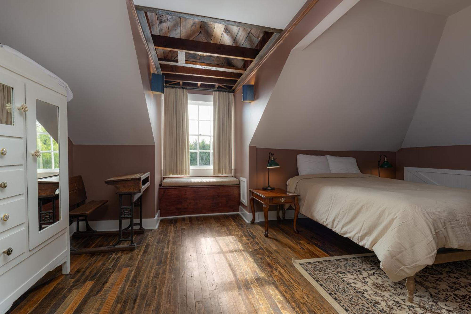 The Nuwray Hotel & Carriage House Burnsville Esterno foto