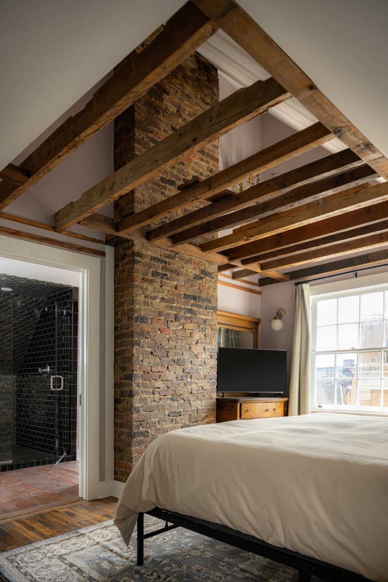 The Nuwray Hotel & Carriage House Burnsville Esterno foto