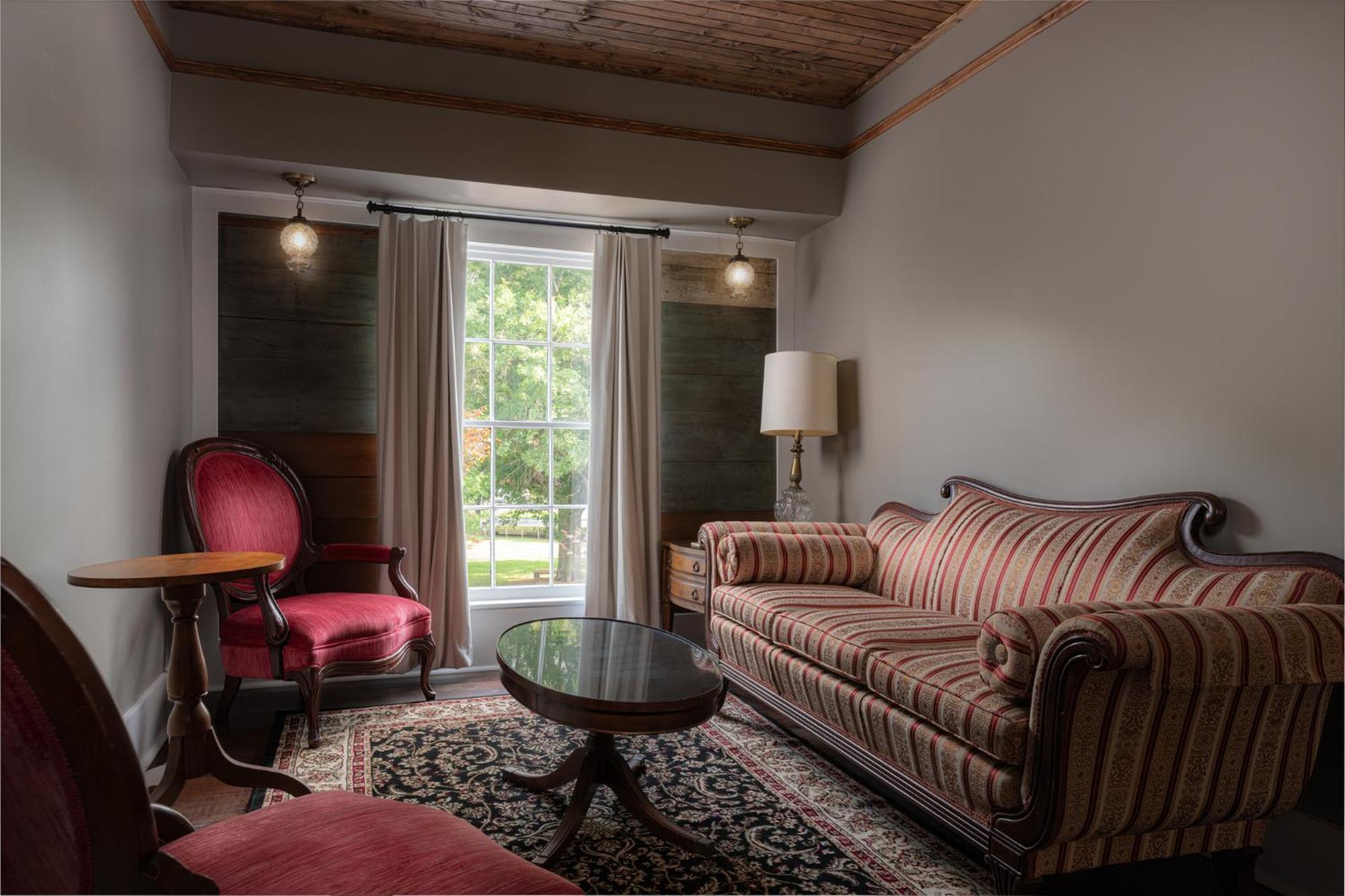 The Nuwray Hotel & Carriage House Burnsville Esterno foto