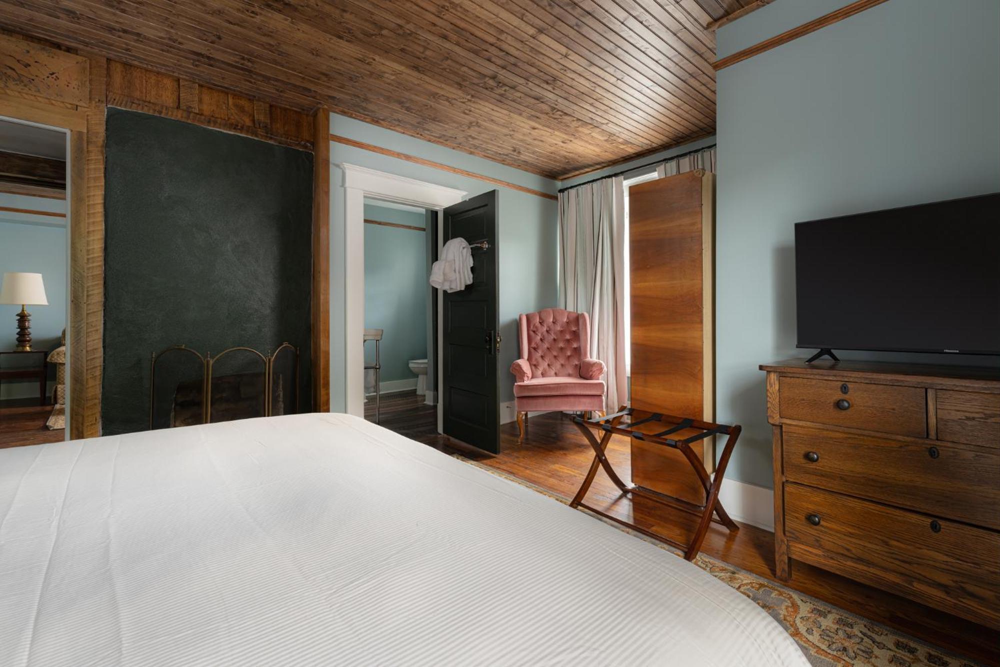 The Nuwray Hotel & Carriage House Burnsville Esterno foto