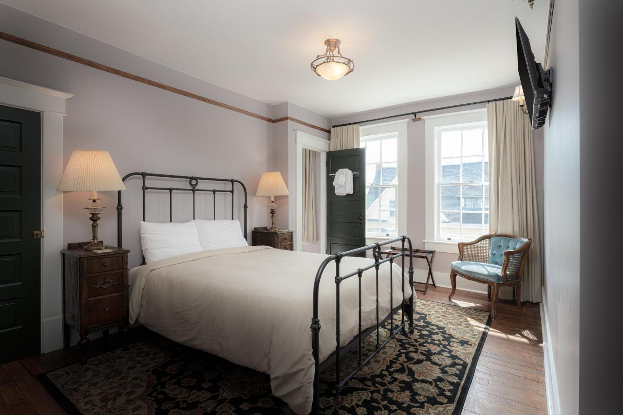 The Nuwray Hotel & Carriage House Burnsville Esterno foto